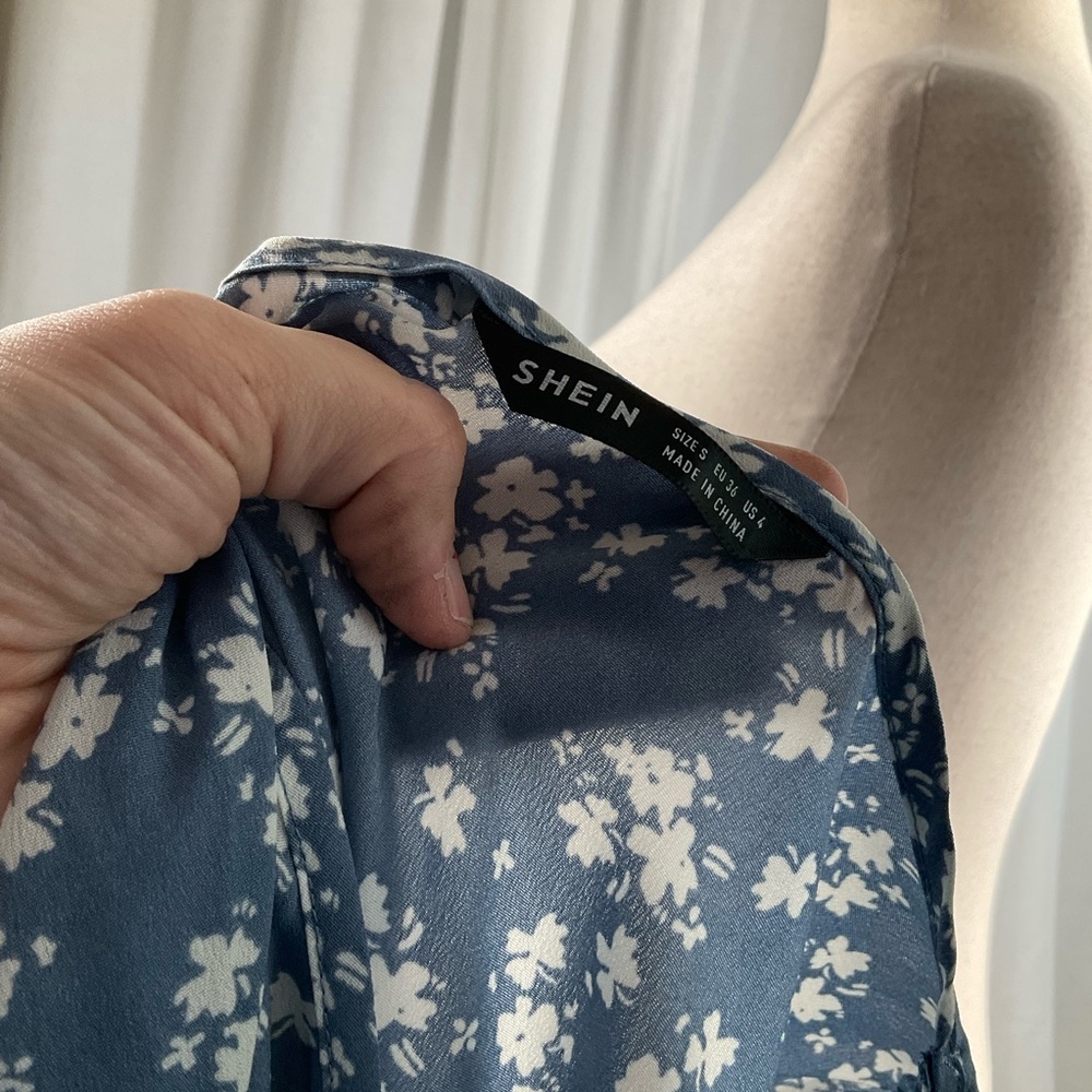 Blue and White Floral Tie Dress SHEIN NWOT - Picture 5 of 5